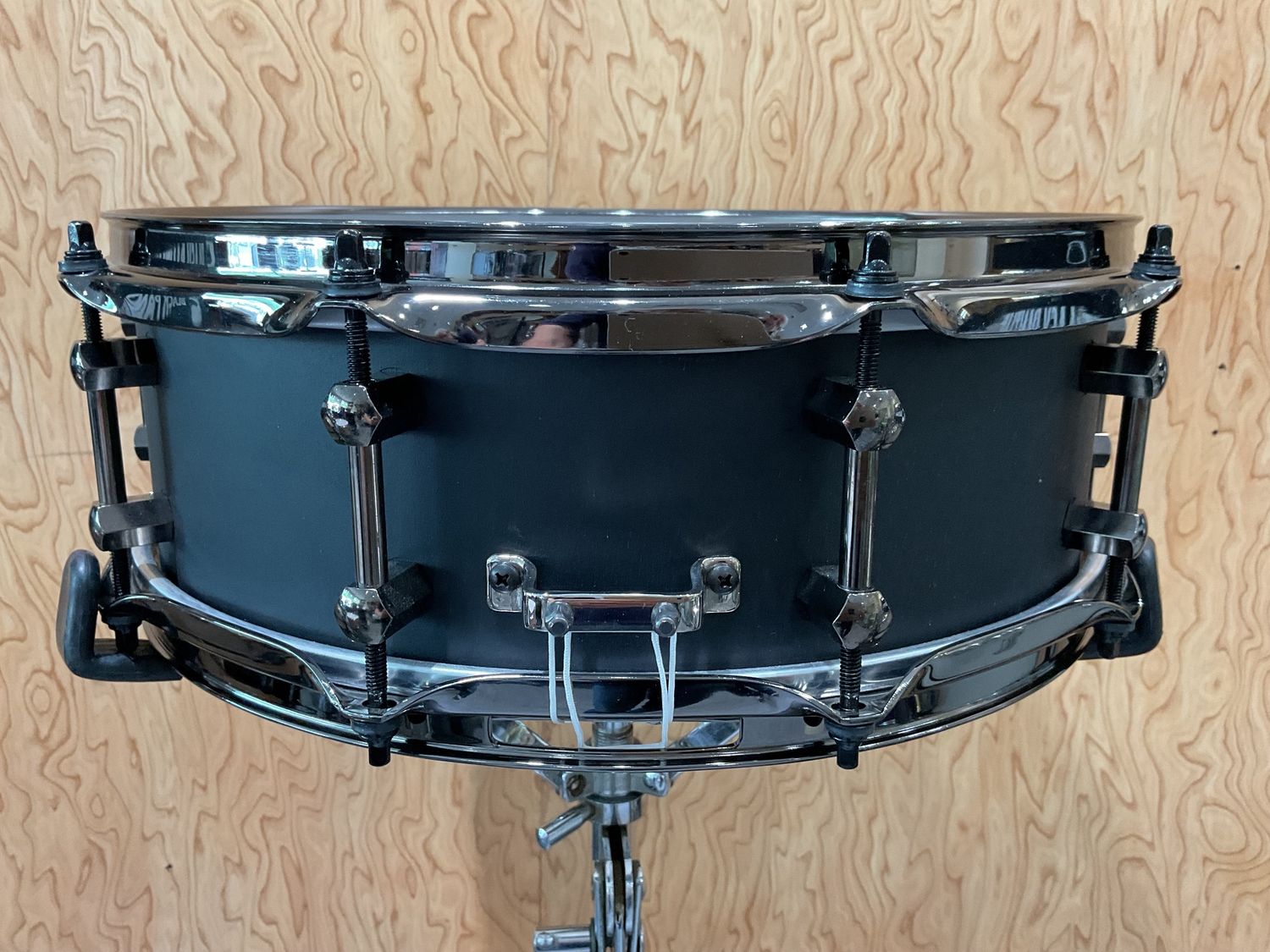 ALLOY CLASSIC 4.75X14 - BLACK BLACK HARDWARE, FLANGED BLACK HOOPS