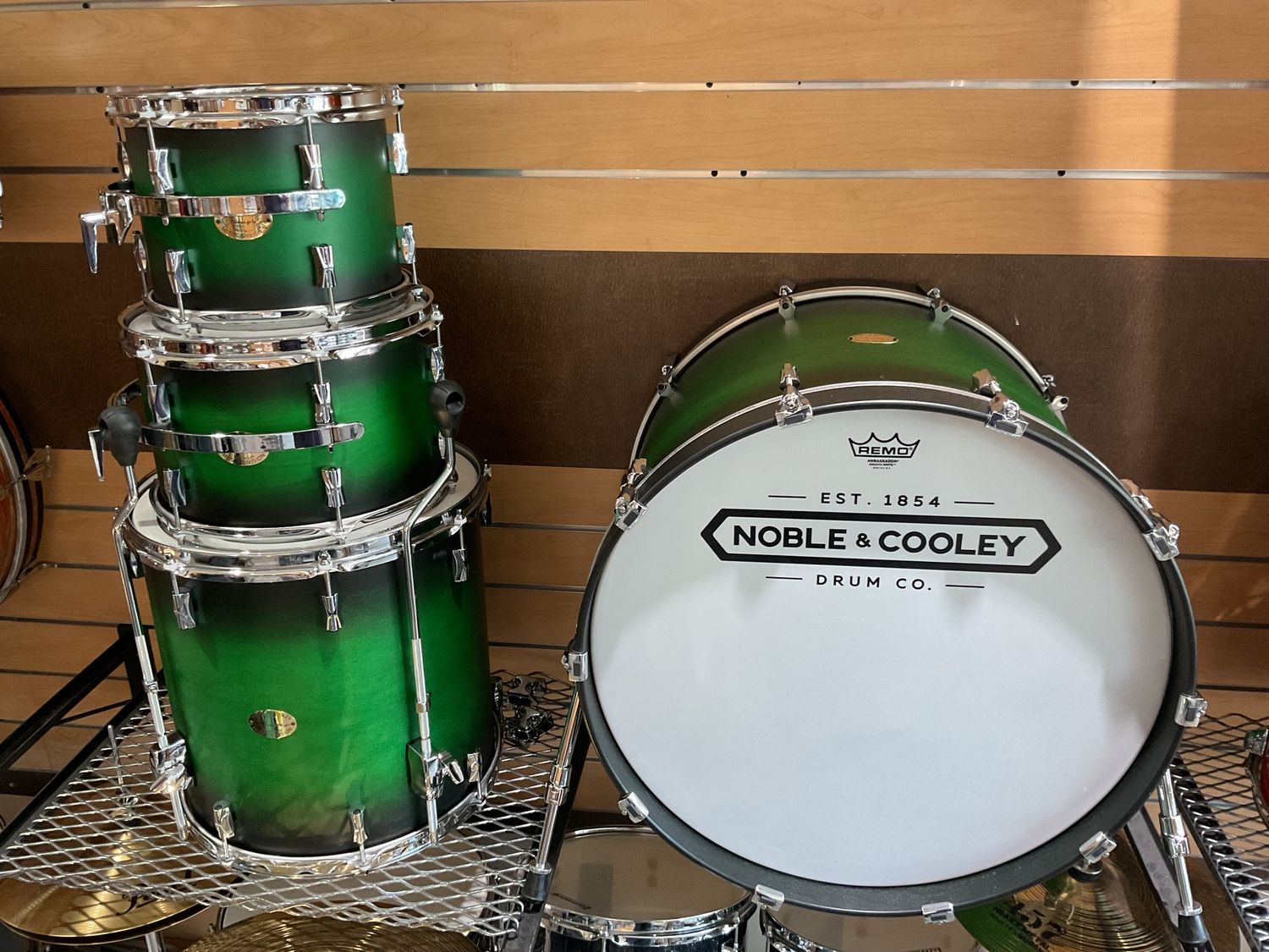 Noble &amp; Cooley 4pc CD Maple Drum set GREEN STAIN BLACK BURST SATIN