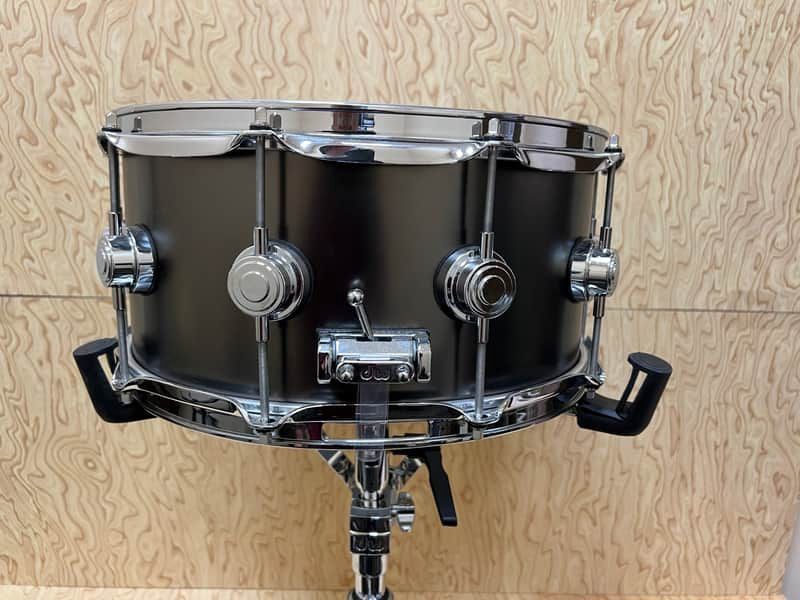 DW 6.5 X 14" SATIN BLACK OVER BRASS SNARE, CR HW