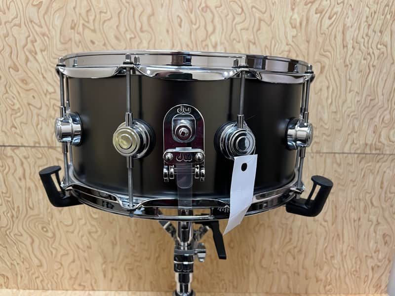DW 6.5 X 14" SATIN BLACK OVER BRASS SNARE, CR HW