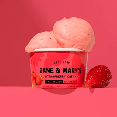 Jane &amp; Mary&#39;s (9) STRAWBERRY CREAM ICE CREAM 75mg 148mL