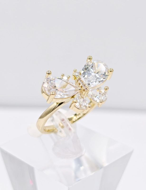 Anillo mariposa