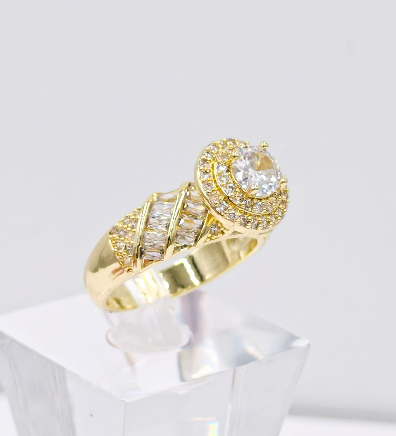 Anillo halo