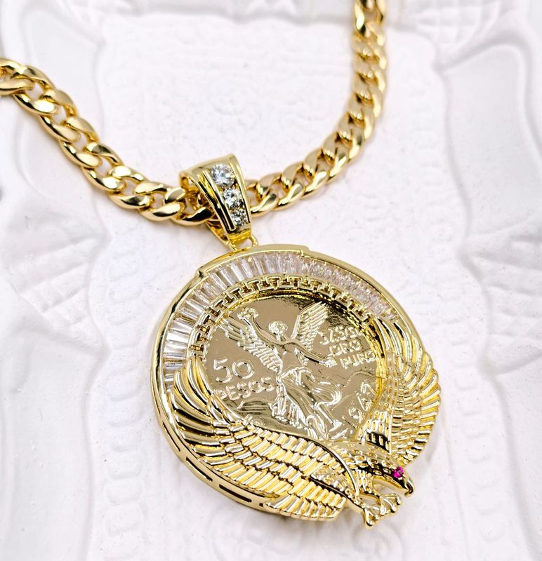 Cadena con medalla