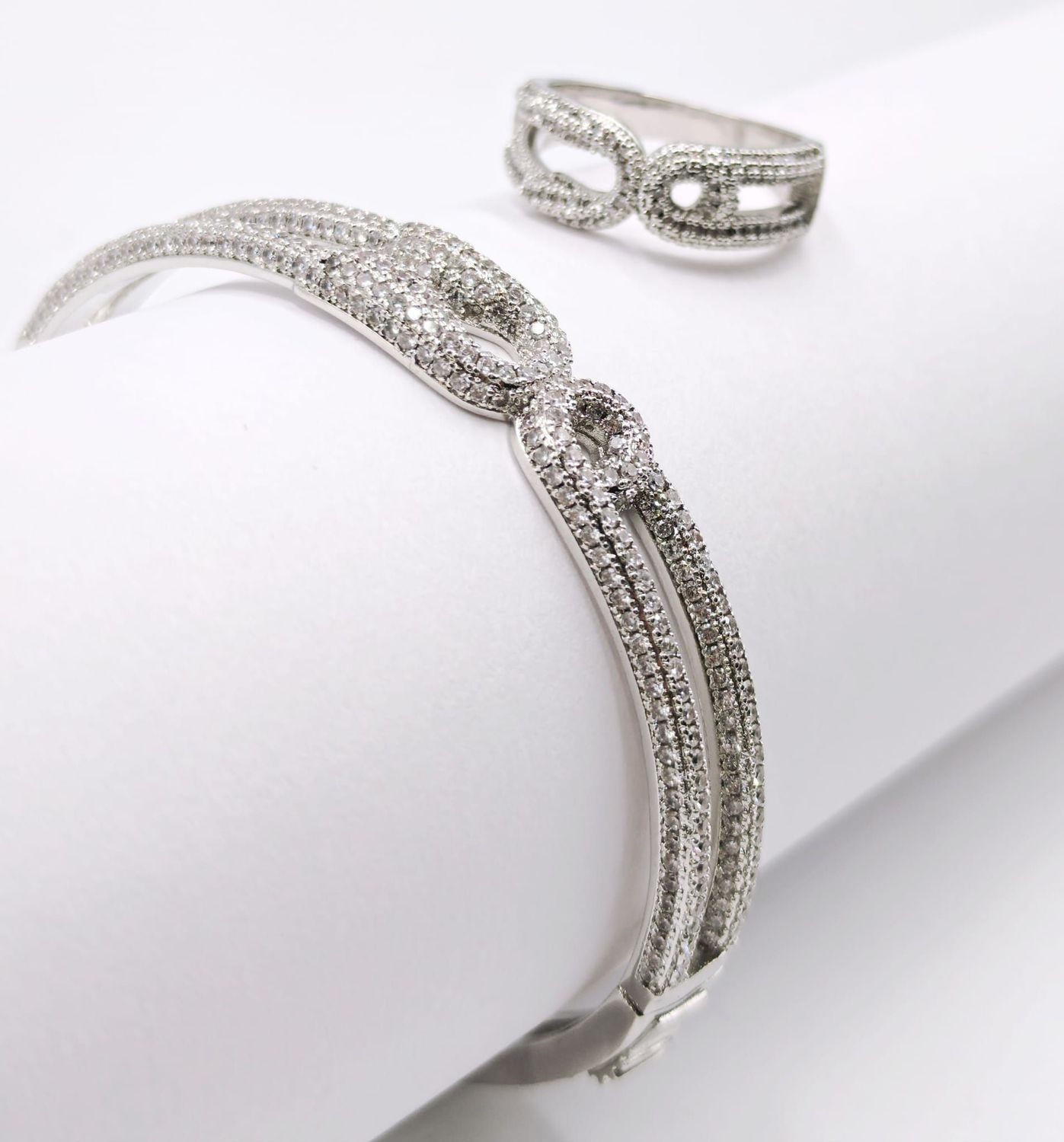 Pulsera y anillo