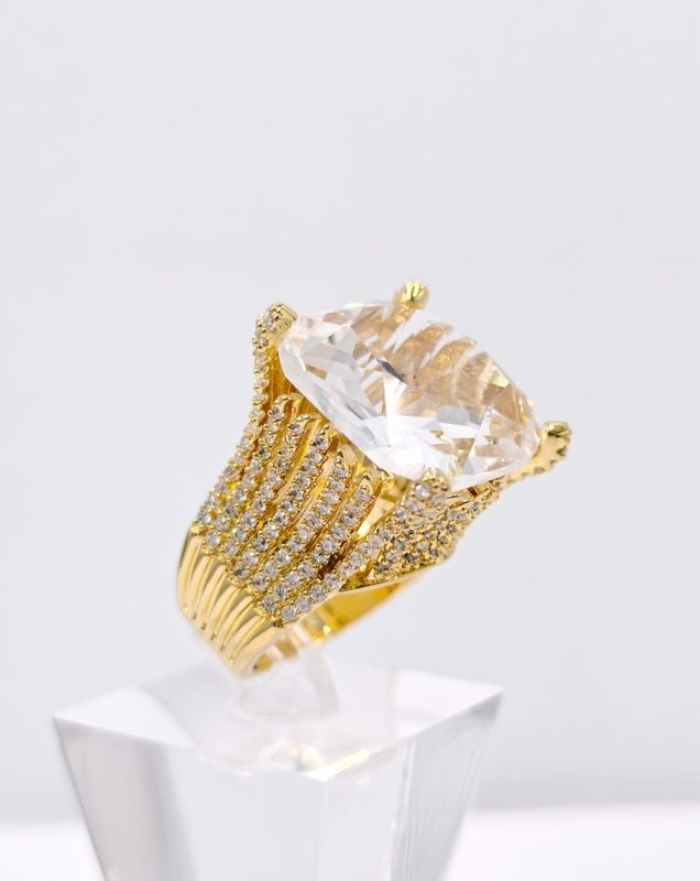 Anillo Circón blanco