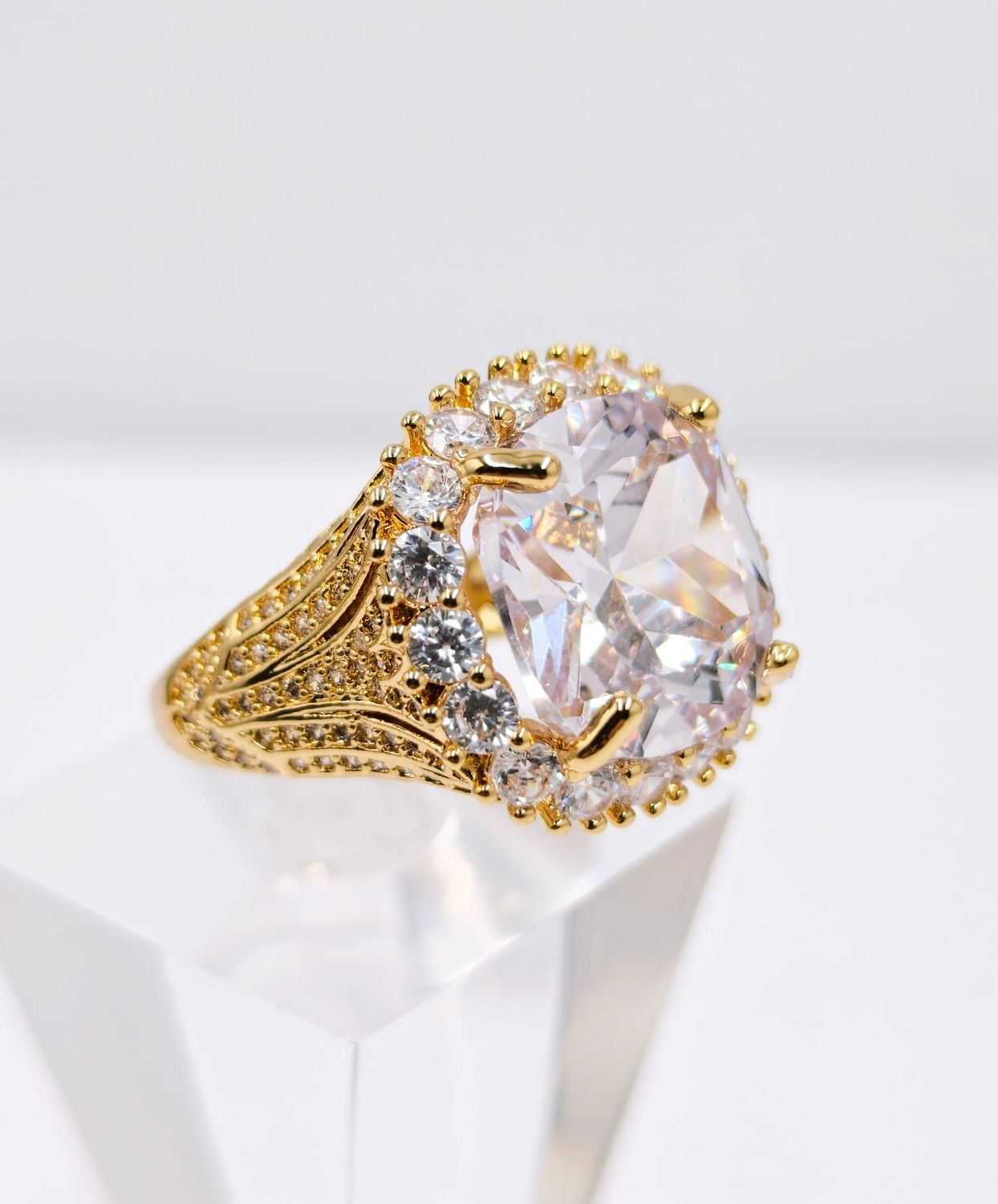 Anillo Big Tower