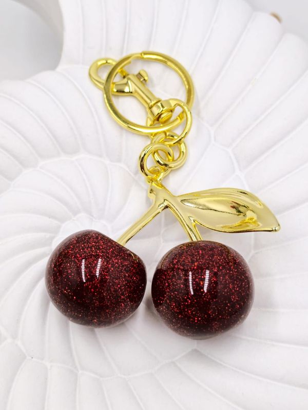 Llavero cereza vino