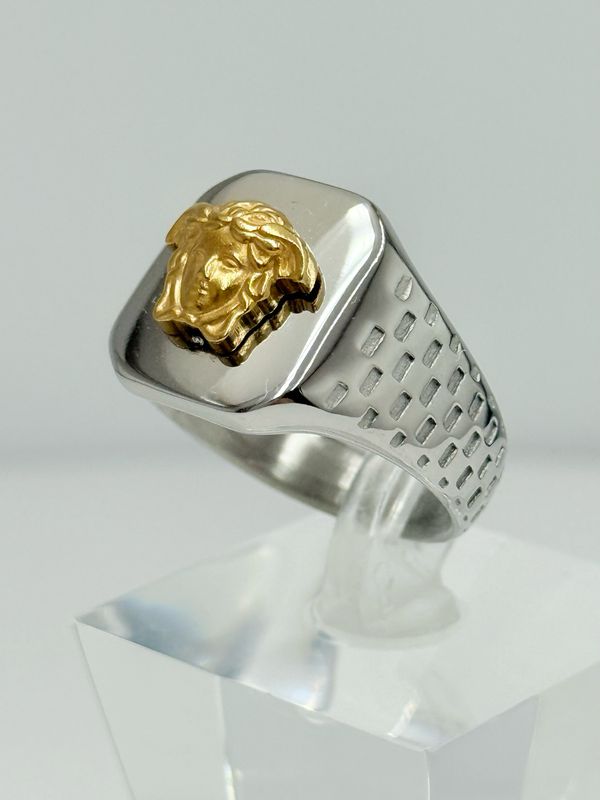 Anillo R.