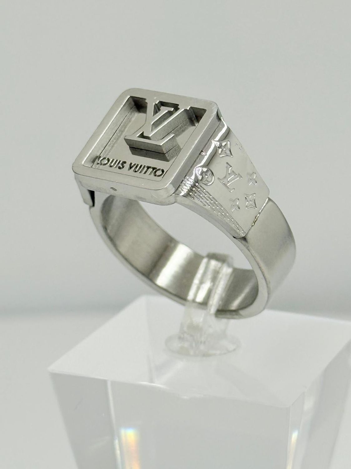 Anillo acero
