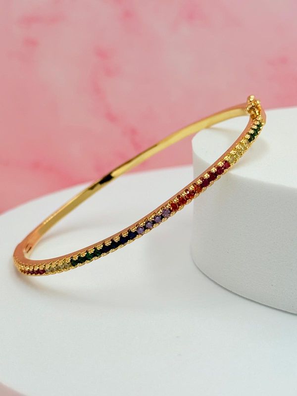 Pulsera rígida con piedras multicolores