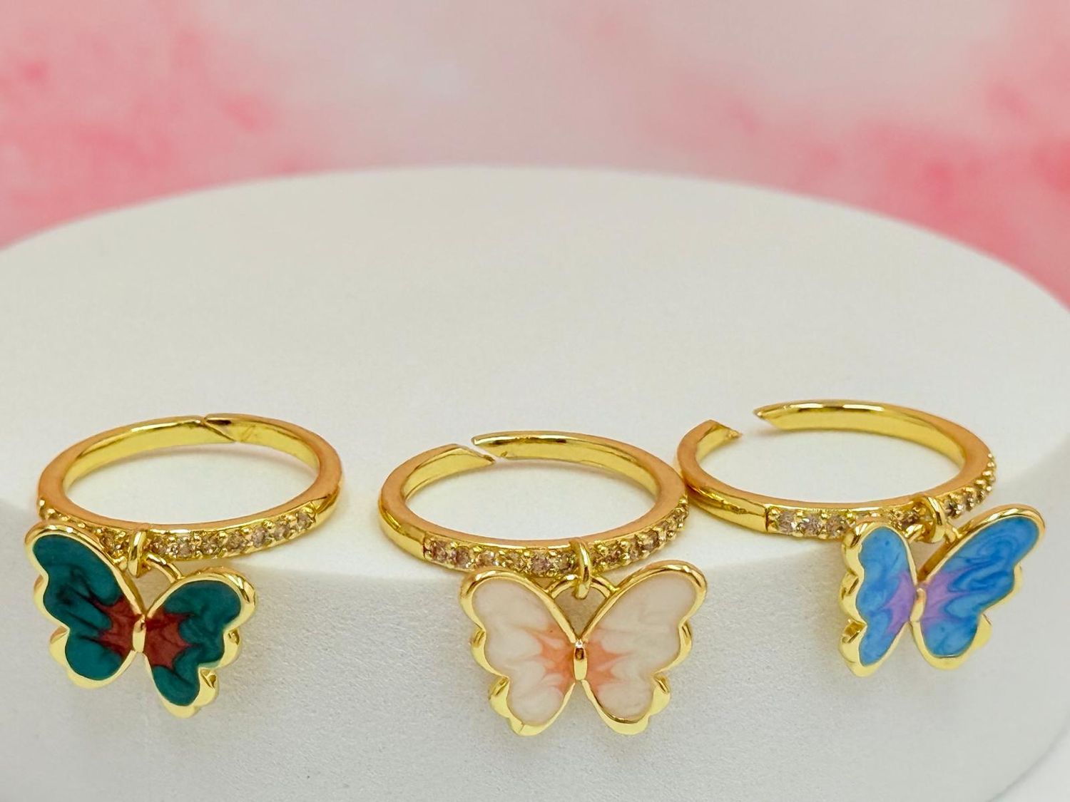 Anillo laminado forma de mariposa