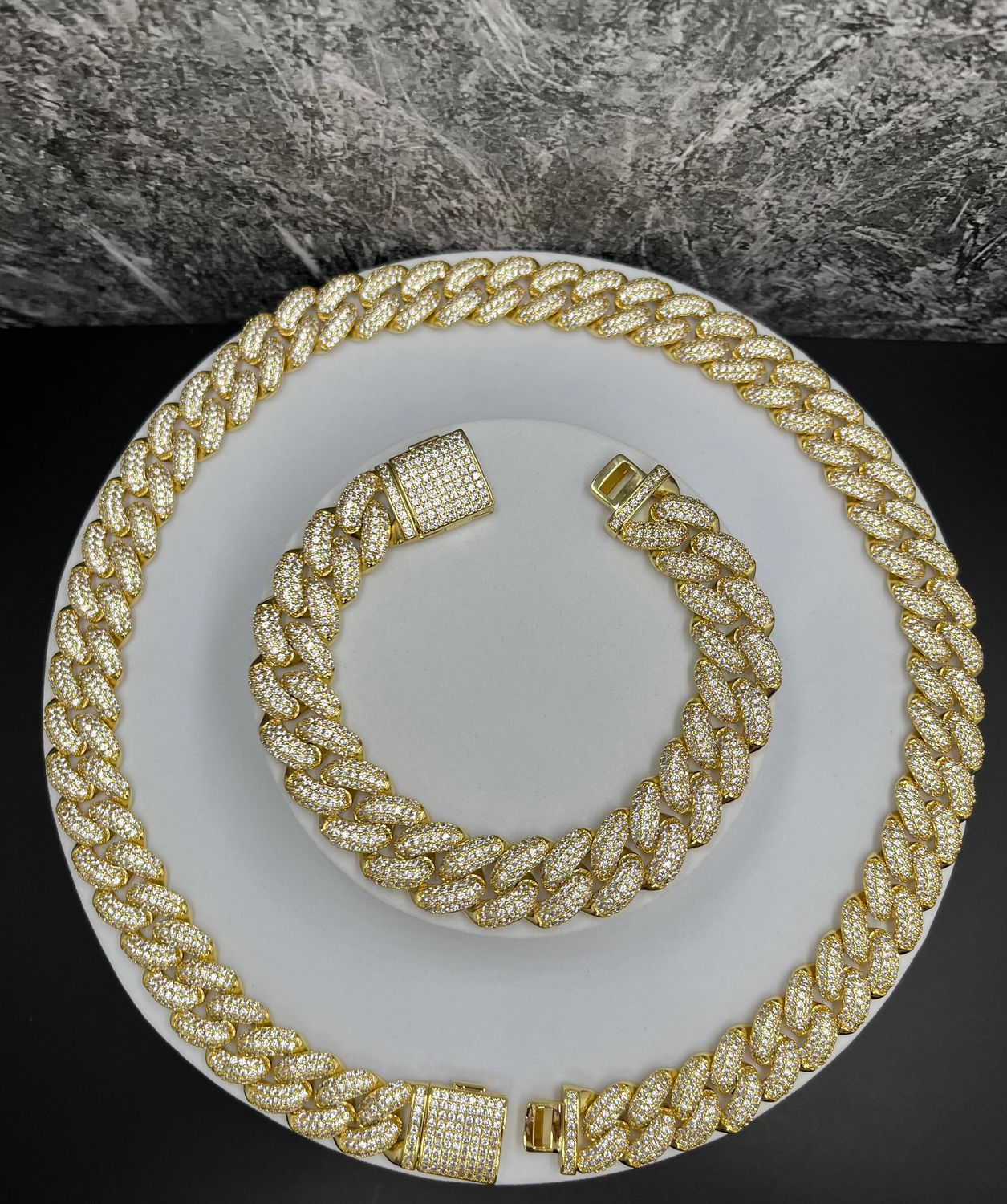 Set cadena y pulsera
