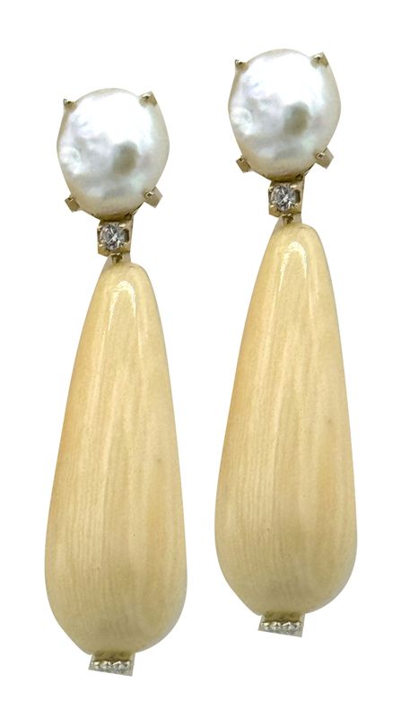 Ivory, pearl, zircon, and gold-plated 925 silver earrings.