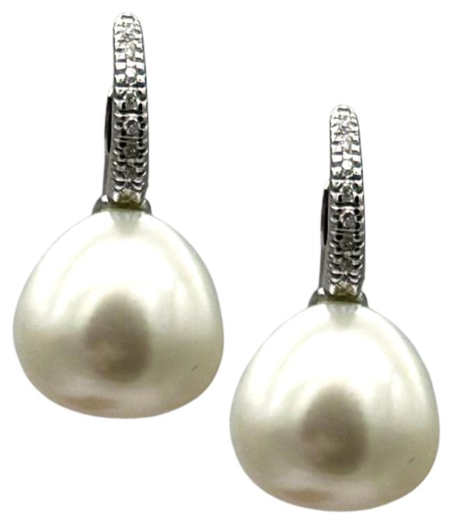 18 KT GOLD EARRING BKT 0,12 DIAMONDS AND AUSTRALIAND SOUTH SEA PEARLS