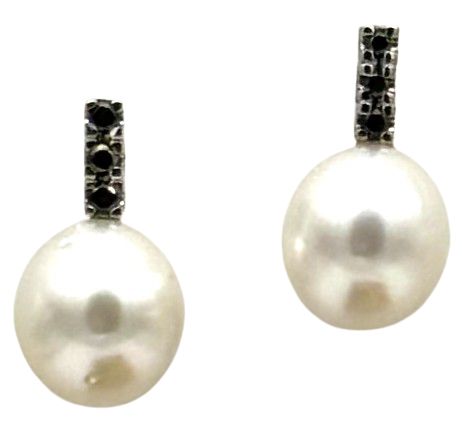 18 KT GOLD EARRING BKT 0,12 BLACK DIAMONDS AND AUSTRALIAN SOUTH SEA PEARLS
