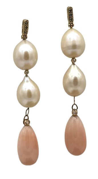 18 kt gold earring bkt 0,10 diamonds and pink coral and pears