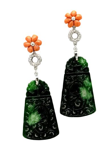 18 kt ART DECO&#39; GOLD EARRING BKT 0,20 DIAMONDS AND JADA AND CORAL