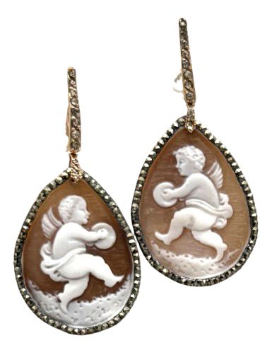 9KT VINTAGE GOLD EARRING KT 0,40 ROSE CUT DIAMONDS, AND SARDONIC CAMEO