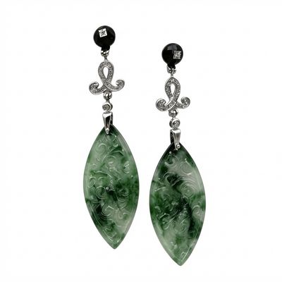 Art Deco 18K Gold Earrings with Diamonds 0.15 ct, Jade &amp; Onyx