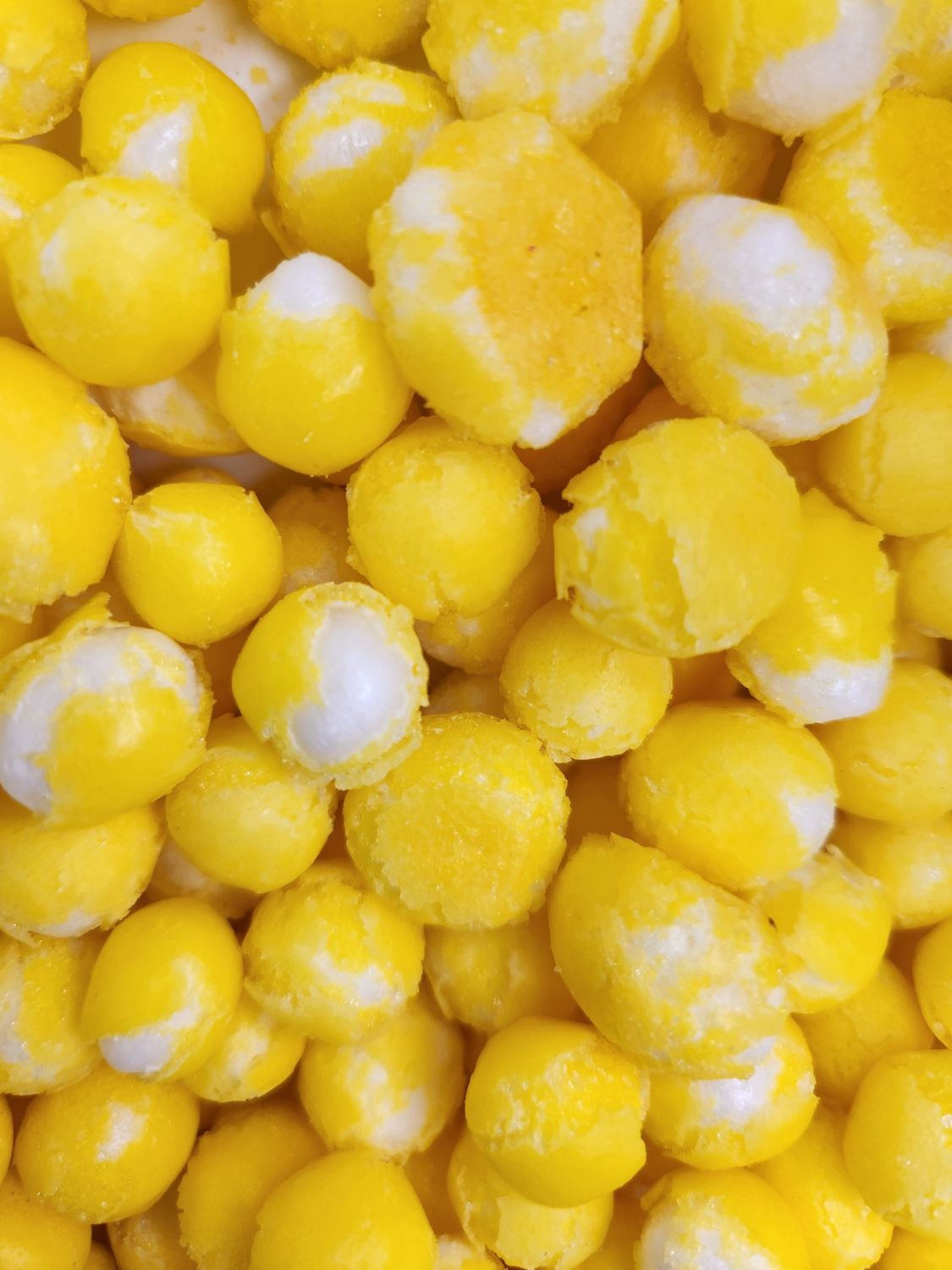 Freeze- Dried Lemon Crunch: Zesty Bites of Sunshine!