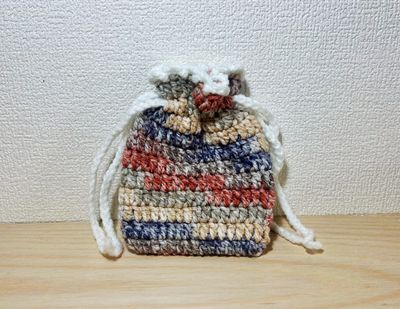 MIX色の巾着ポーチ