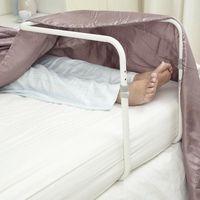 Adjustable bed cradle