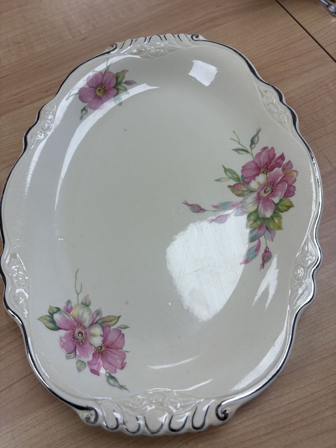 Ceramic. USA. Homer Laughlin. &quot;Virginia Rose&quot; Platter. 1948. 11.5&quot;W