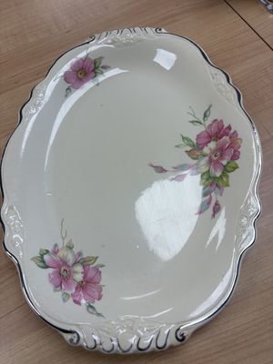 Ceramic. USA. Homer Laughlin. "Virginia Rose" Platter. 1948. 11.5"W