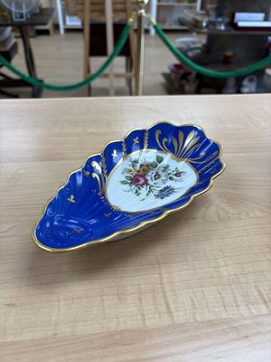 Porcelain. France.  Limoges. Small Pear-shaped Tray. Blue w/Floral Painting &amp; Gold Scalloped Rim.  7.5"L