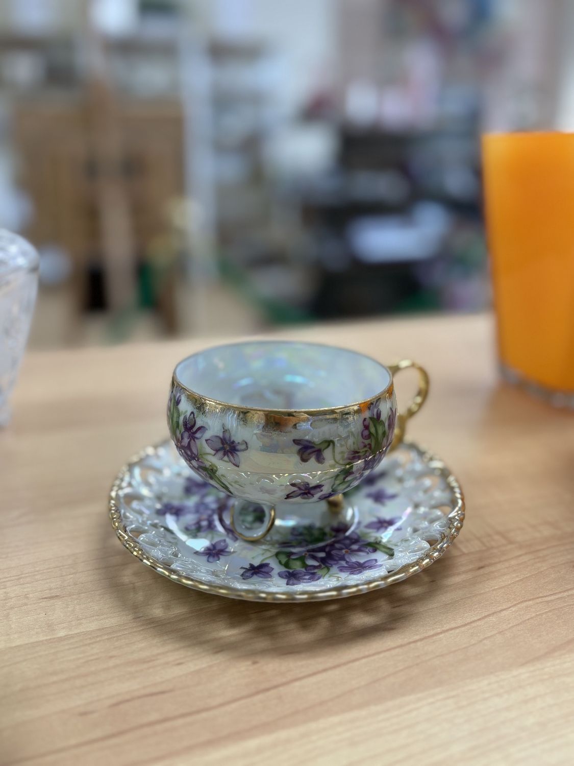 Porcelain. Japan. Royal Sealy. Teacup &amp; Saucer. Floral. (Set of 2 cups &amp; 2 saucers)