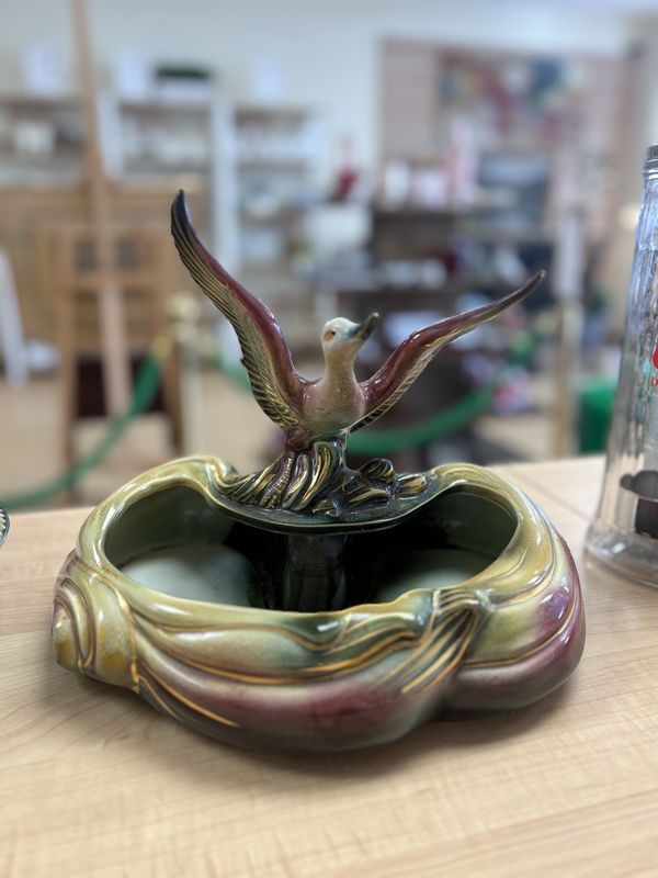 Ceramic. USA. Hull. Planter. Flying Mallard. Green. 11&quot;L