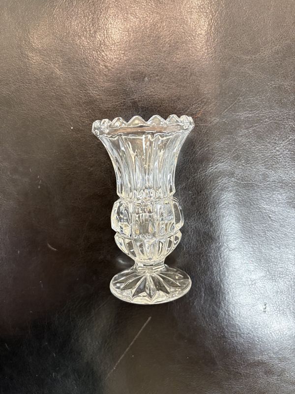 Crystal. Footed Bud Vase with Hexagon Pattern. 4.25&quot;H