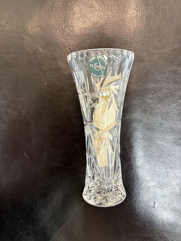 Crystal. USA. Lenox. Crystal Star Vase. 6&quot;H