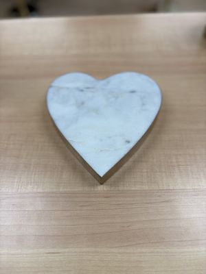 Decor. Marble Heart with Gold Border. 1"H x 6.5"W