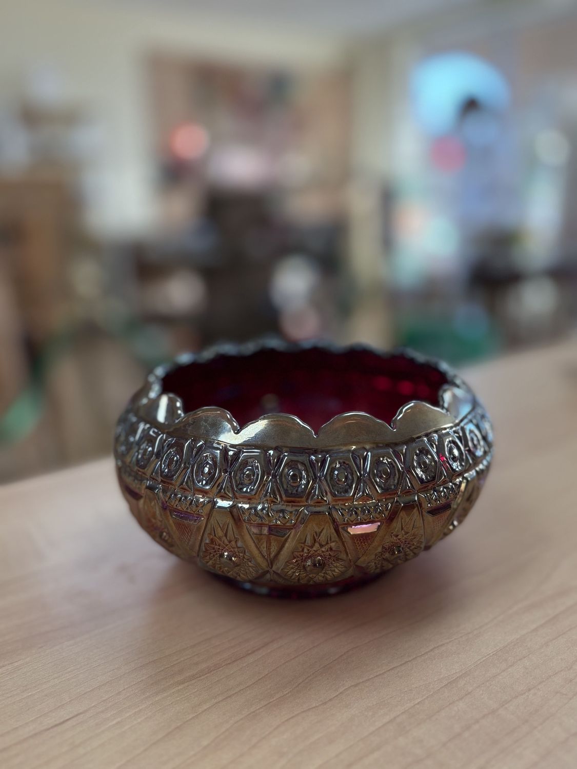 Glass. USA. Imperial Glass. Bowl w/Scalloped Rim. Ruby Red &amp; Gold. 6.5&#39;&#39;W