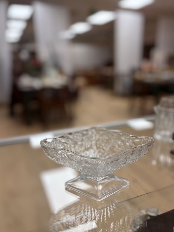Glass. USA. Indiana Glass Co. Candy Dish. Diamond. Floral.