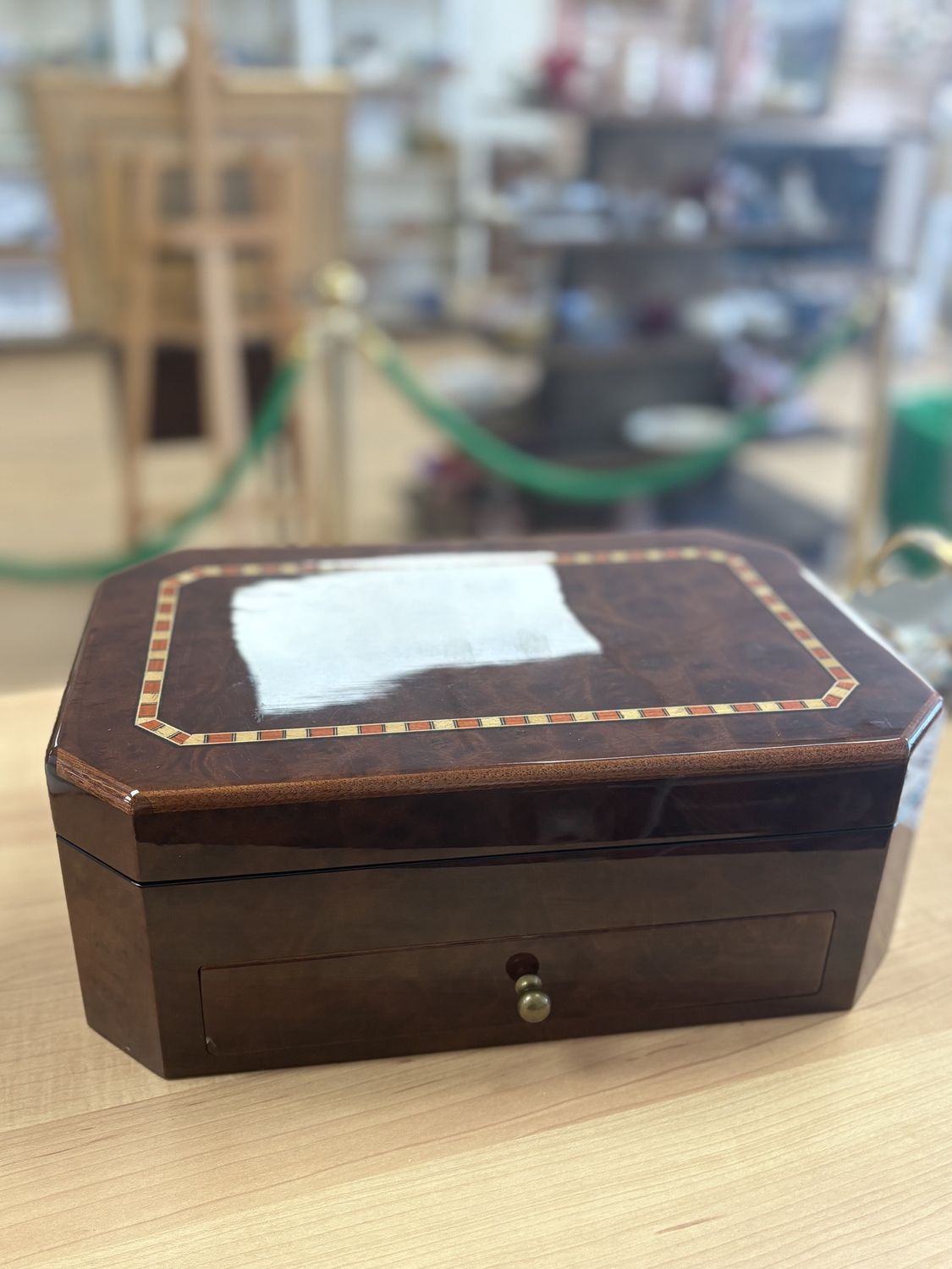 Jewelry Box. USA. Reed &amp; Barton. Large Lacquered Wood Box w/Inlaid Design. Dark Brown w/ Purple Lining. 14.25&quot;W