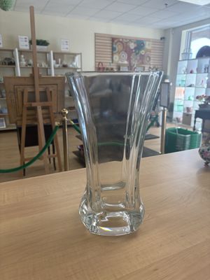 Crystal. France.  Luminarc. Large Vase