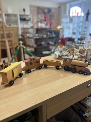 Toy. Train Set. 4 Pieces. Red and Yellow.