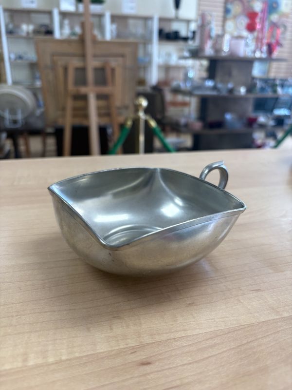 Pewter. Netherlands. Royal Holland Daalderop Sauce Dish.