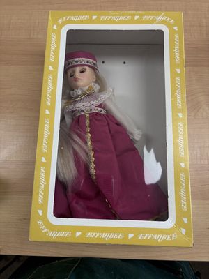 Doll. USA. Effanbee. Rapunzel.