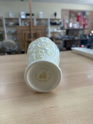 Porcelain. Ireland. Belleek. Pearl Luster Yellow on Cream. Special Edition. Year of Disabled. Vase. 8"H [7th Mark/Gold: 1980-1992]