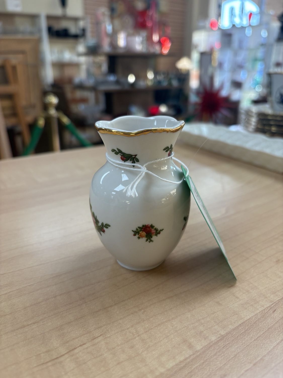 Porcelain. England. Royal Albert. Old Country Roses Miniature Vase. 3.25&quot;H
