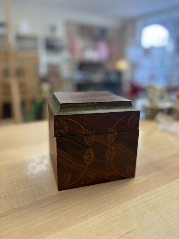 Wood. USA. C. J. Hopf. Box Painted w/Leaf Design. 5&quot; cube