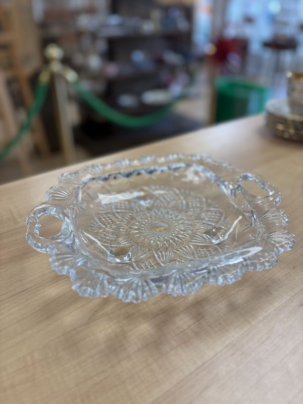 Glass. Pasari. 3-Footed Serving Dish w/ Cutout Heart Handles. 10.5&quot;W