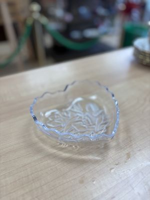 Crystal. Germany. Mikasa. Heart Shaped Dish. Rose and Leaves Details. Scalloped Rim.
