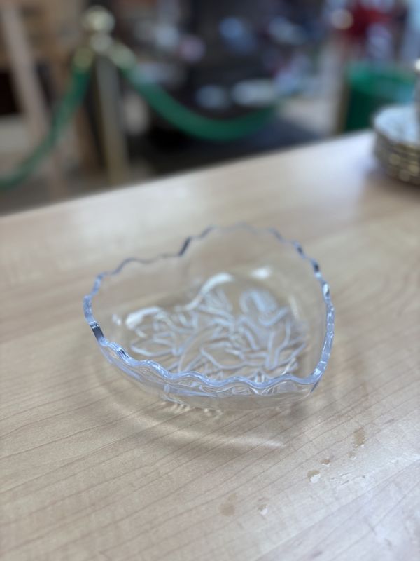Crystal. Germany. Mikasa. Heart Shaped Dish. Rose and Leaves Details. Scalloped Rim.