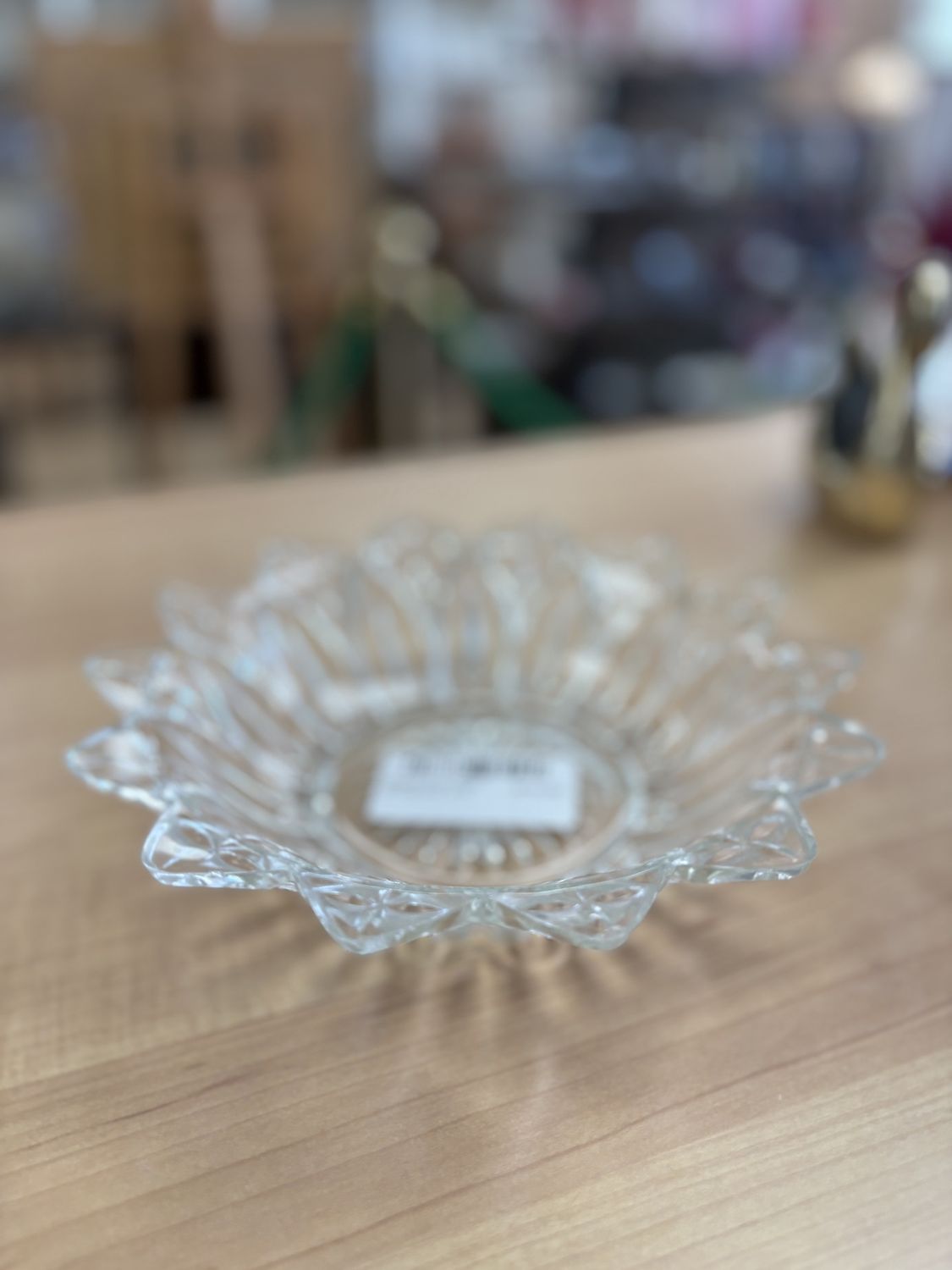 Glass/crystal. USA. Petal serving bowl. 8&quot;W