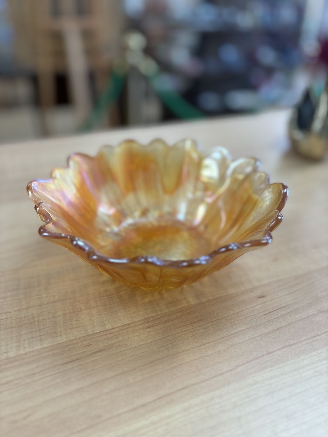 Glass. Vintage Daisy Bowl. Marigold. 3&quot;H x 7&quot;W
